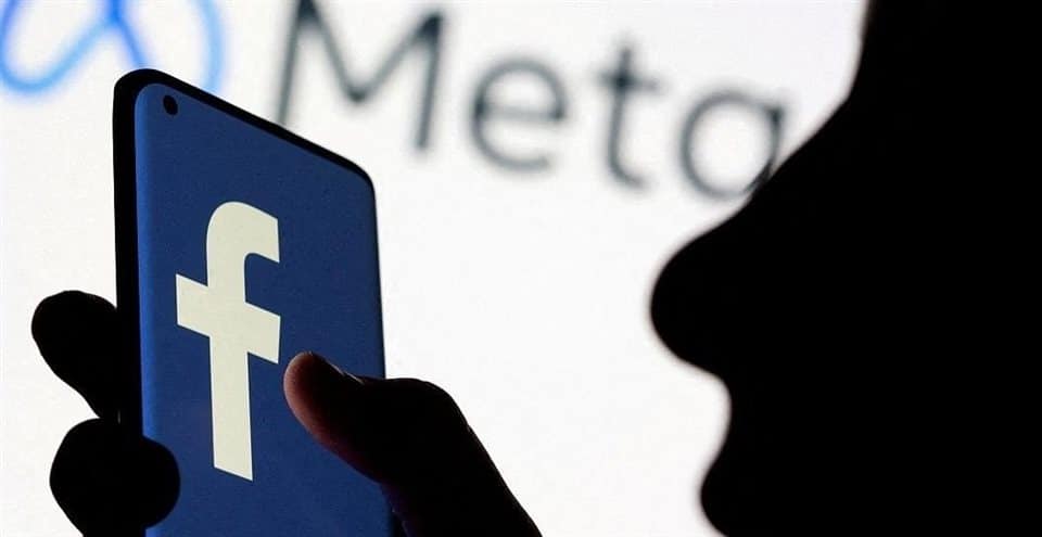 Facebook blocks ads russia