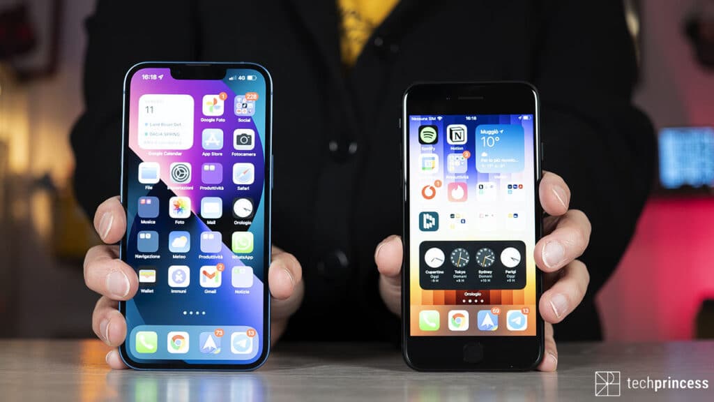 iPhone SE 2022 comparison review