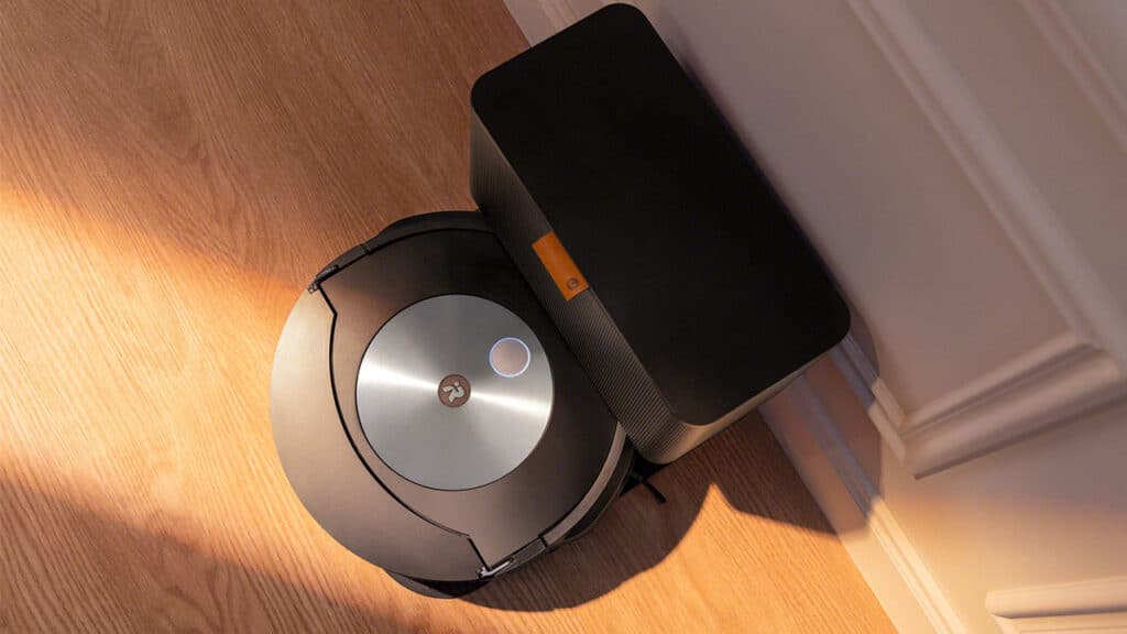 iRobot Roomba j7 clean base