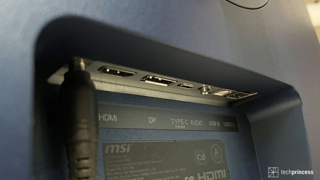 MSI Modern MD272QP Ultramarine Connectors Review