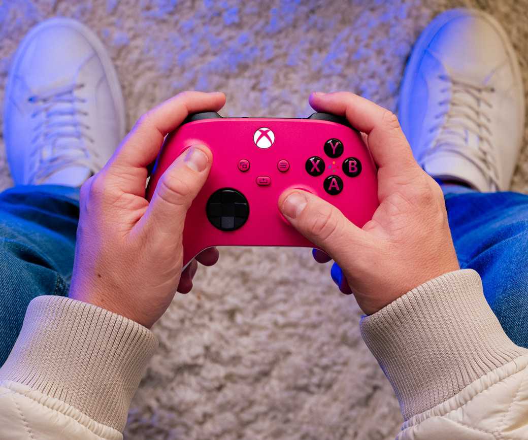 Xbox: announced the arrival in Italy of the new Deep Pink Wireless Controller
