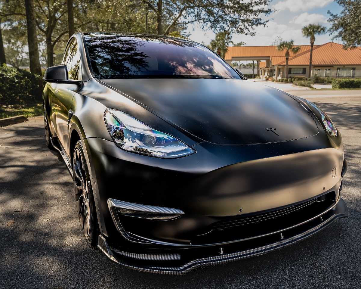 Tesla Model Y: pros and cons of an electric crossover