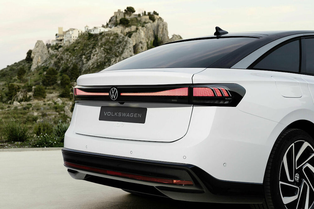 Volkswagen ID.7, the electric sedan with a range of 700 km challenges Tesla, site source