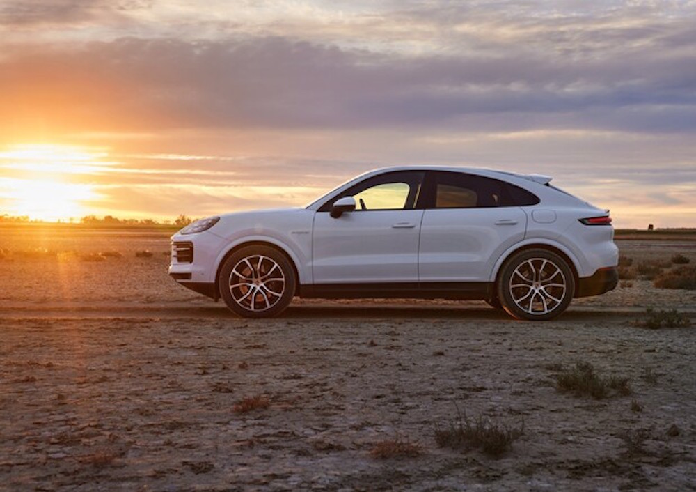 Porsche Cayenne, the restyling of the new SUV before the electric one, site source