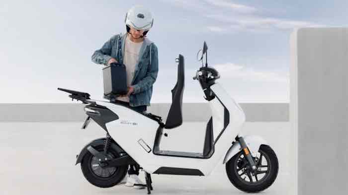 Honda EM1e, the first electric scooter for Europe arrives, source official website