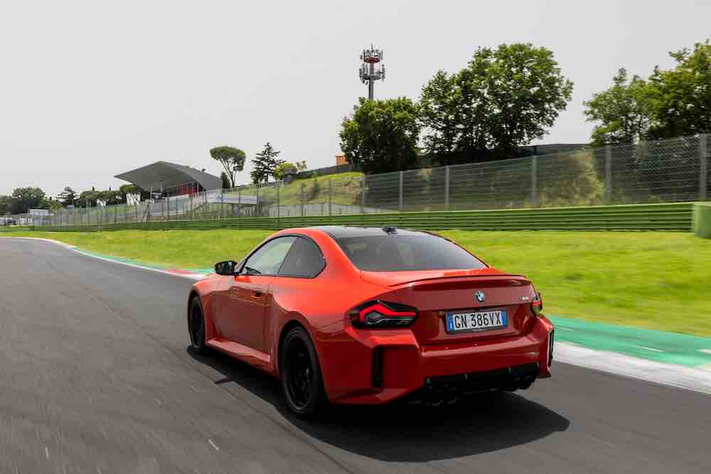BMW M2, the super sports car returns more powerful, press office source