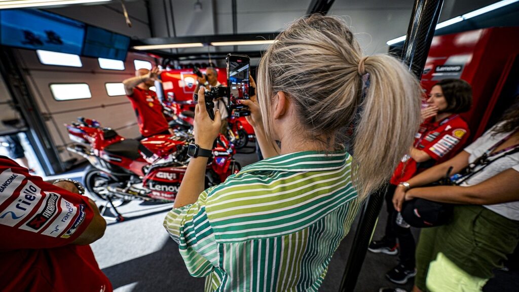 fjona ducati lenovo box tour evento min