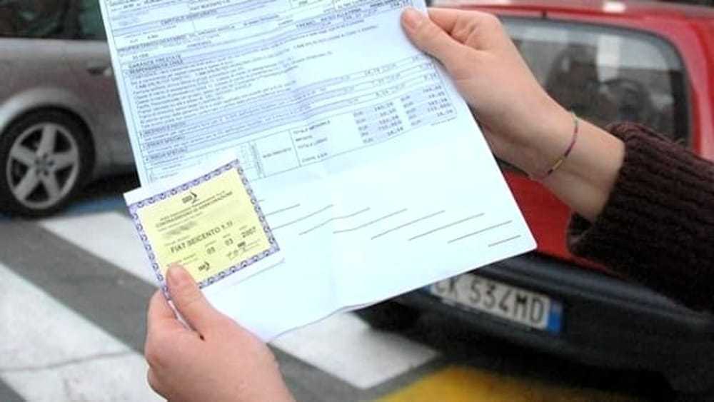The mandatory documents to have in your car: here's what they are in 2024