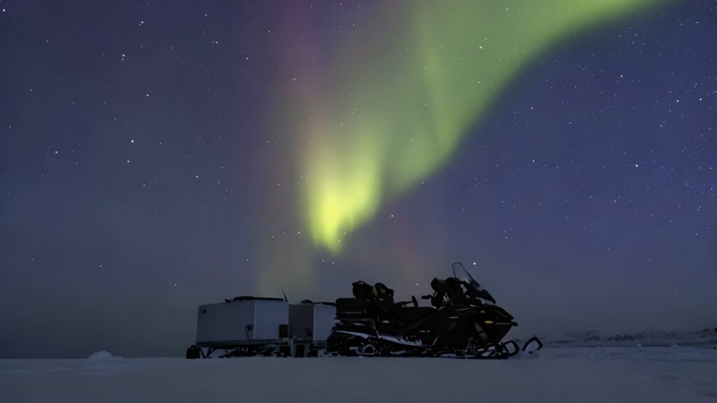 Florian Ledoux Polar Obsession Northern Lights min