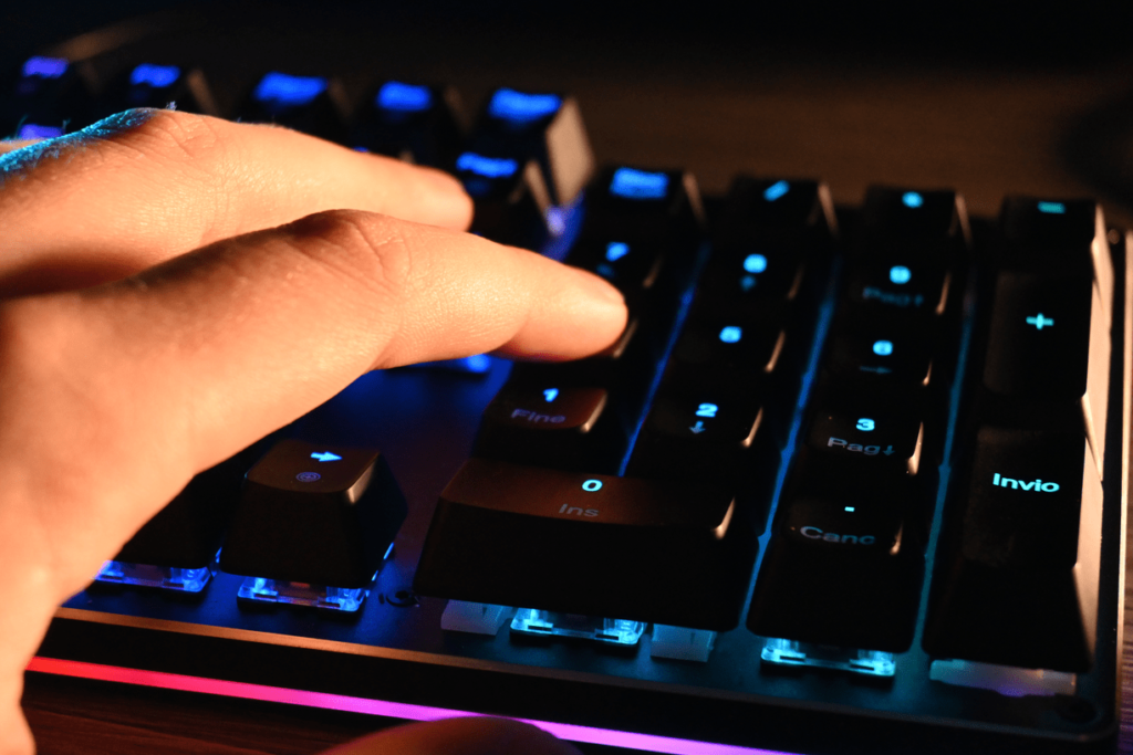 AUKEY KMG12 review best budget gaming keyboard?