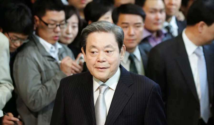 Samsung: President Lee Kun-Hee dies