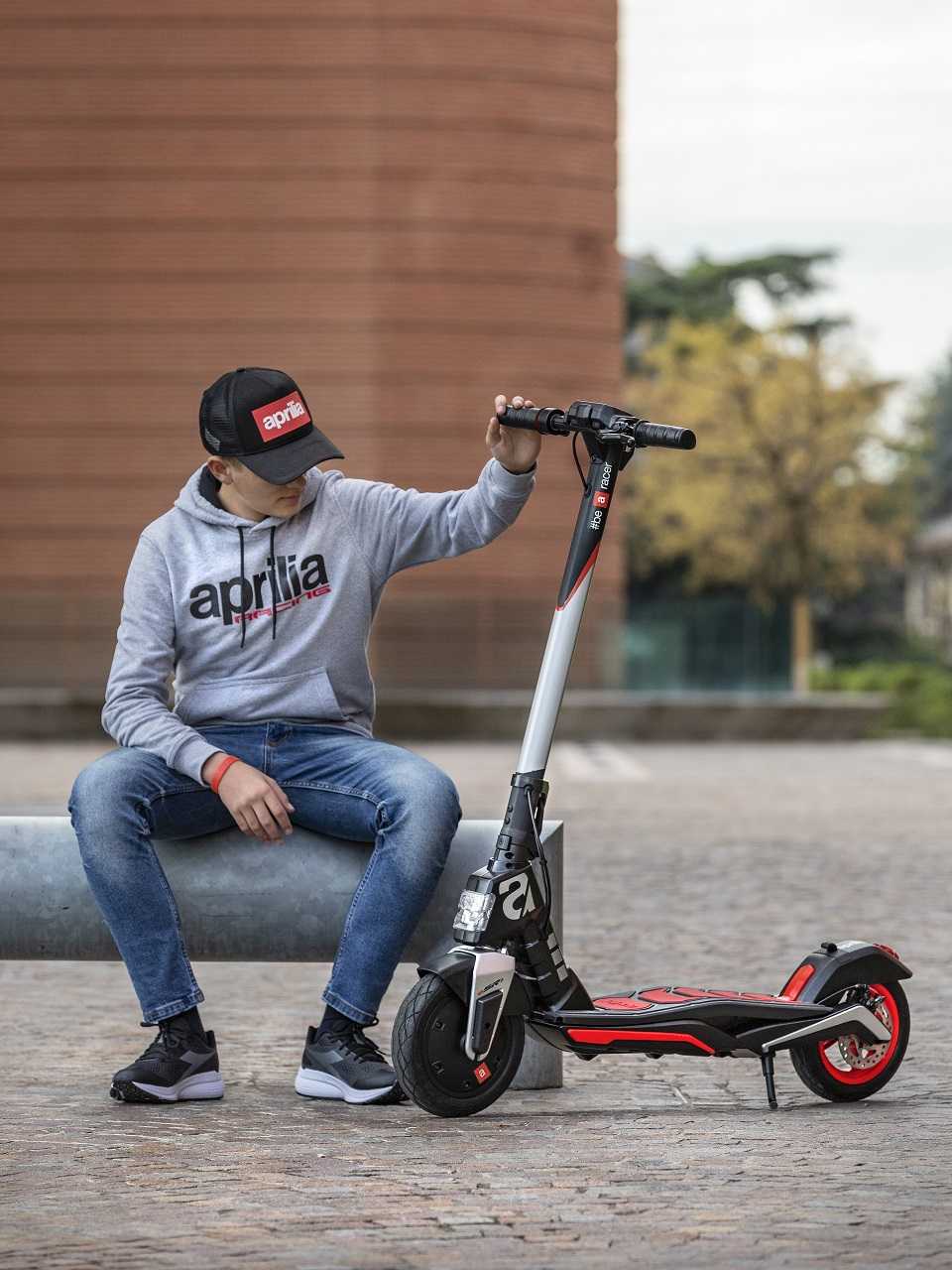 Aprilia eSR1: here is the first electric scooter of the Italian company