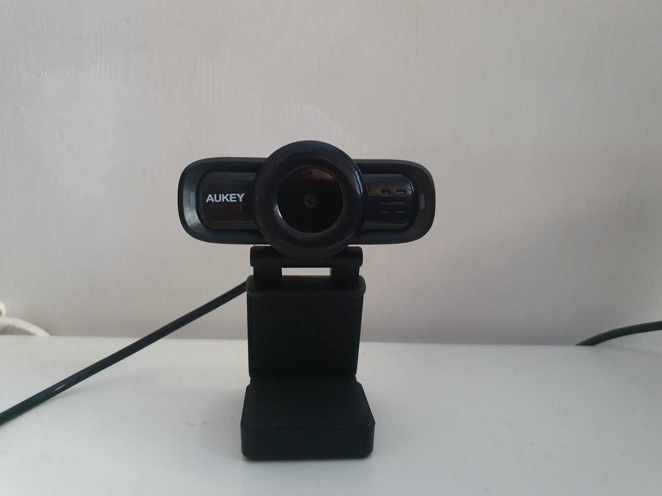 (Updated) Aukey PC-LM3 Review: Full-HD Webcam