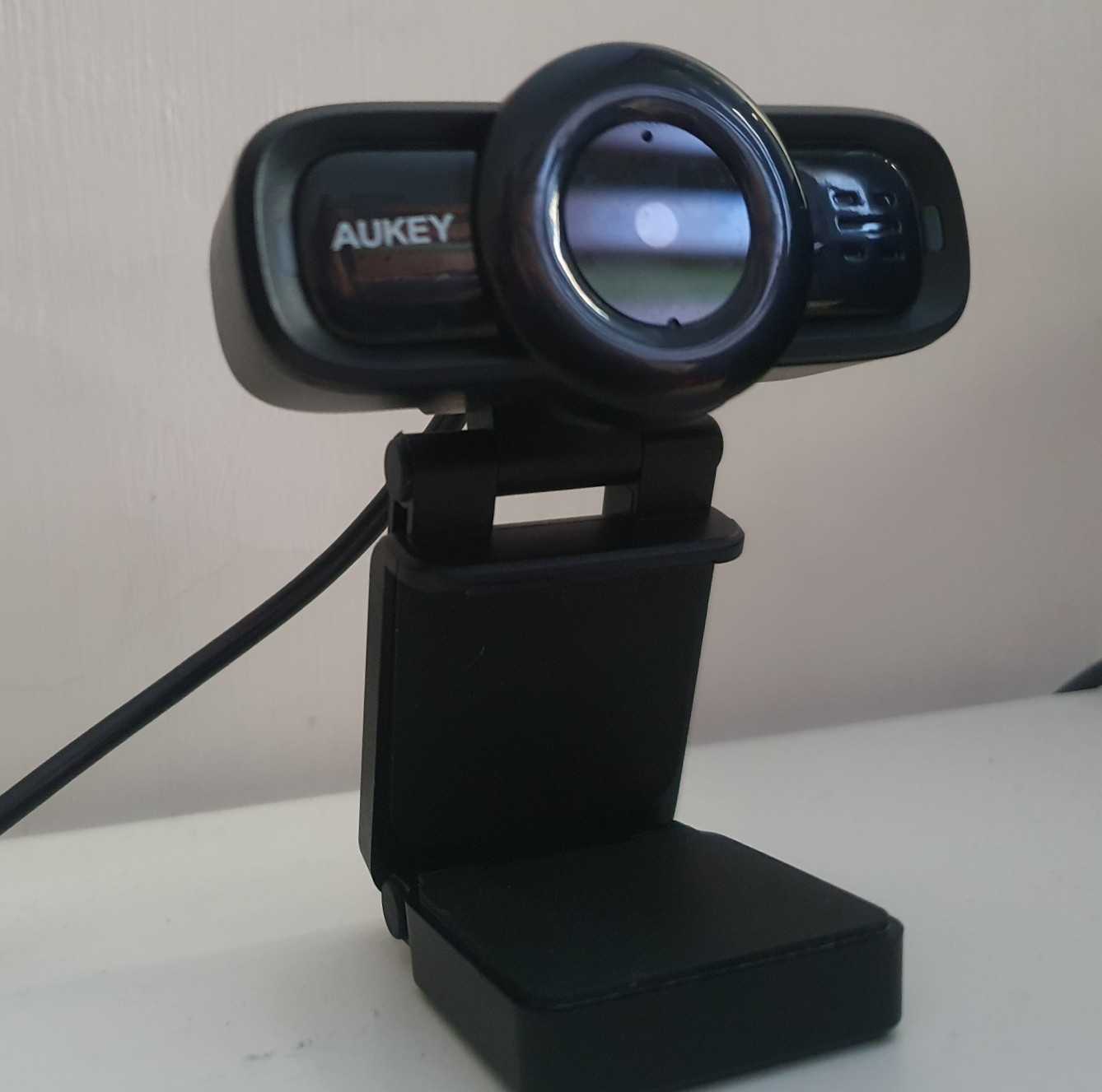 (Updated) Aukey PC-LM3 Review: Full-HD Webcam