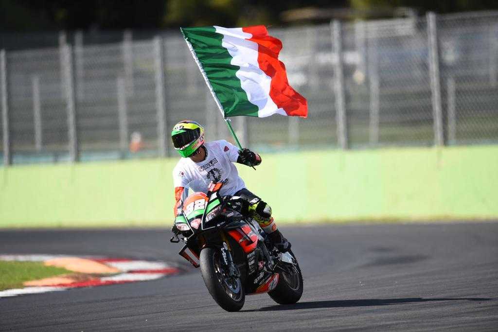 Lorenzo Savadori makes his MotoGP debut with Aprilia