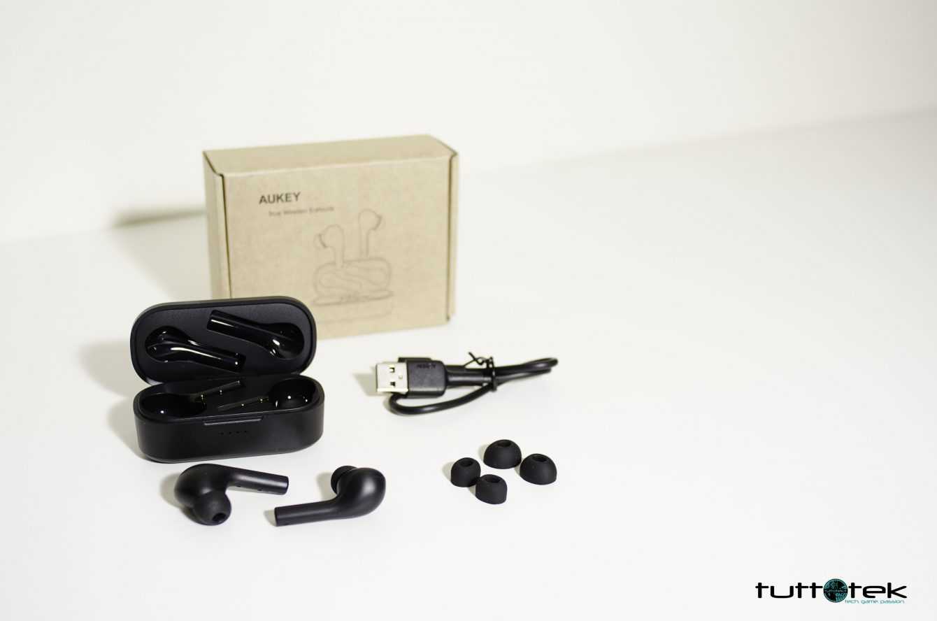 Review Aukey Bluetooth TWS EP-T21S headphones: unpretentious