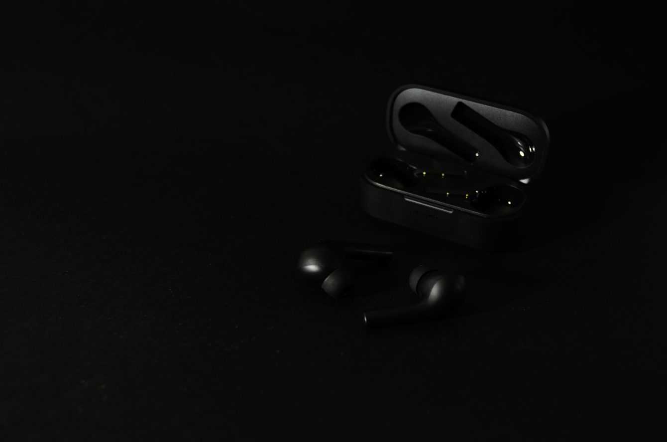 Review Aukey Bluetooth TWS EP-T21S headphones: unpretentious