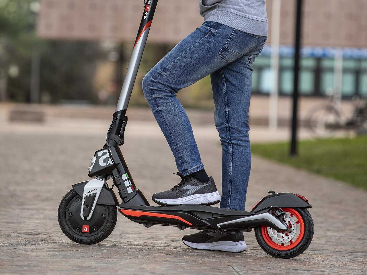 Aprilia eSR1: here is the first electric scooter of the Italian company