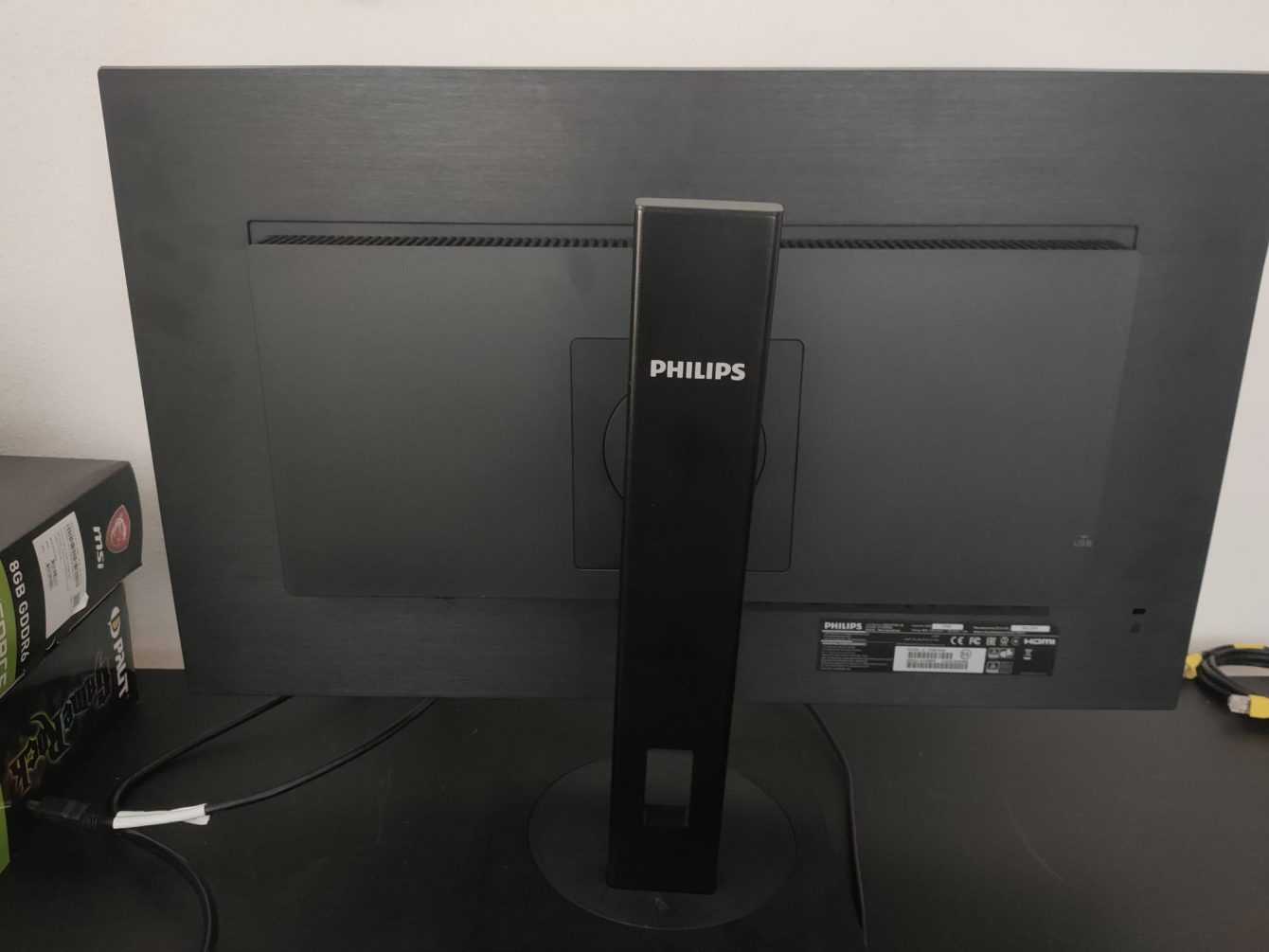 Philips 272B1G review: the super green monitor