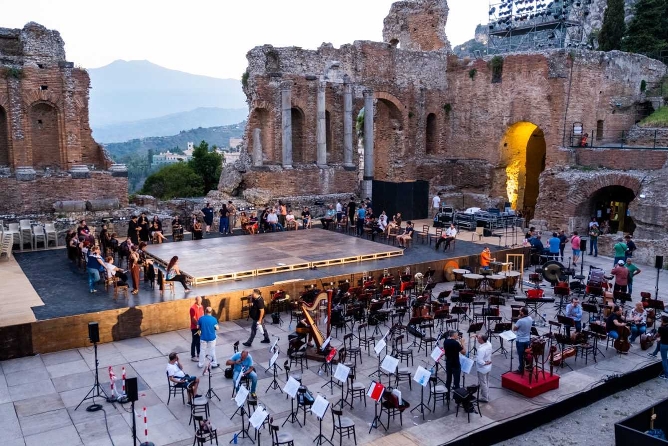 Taormina Film Fest and Anec together to start again