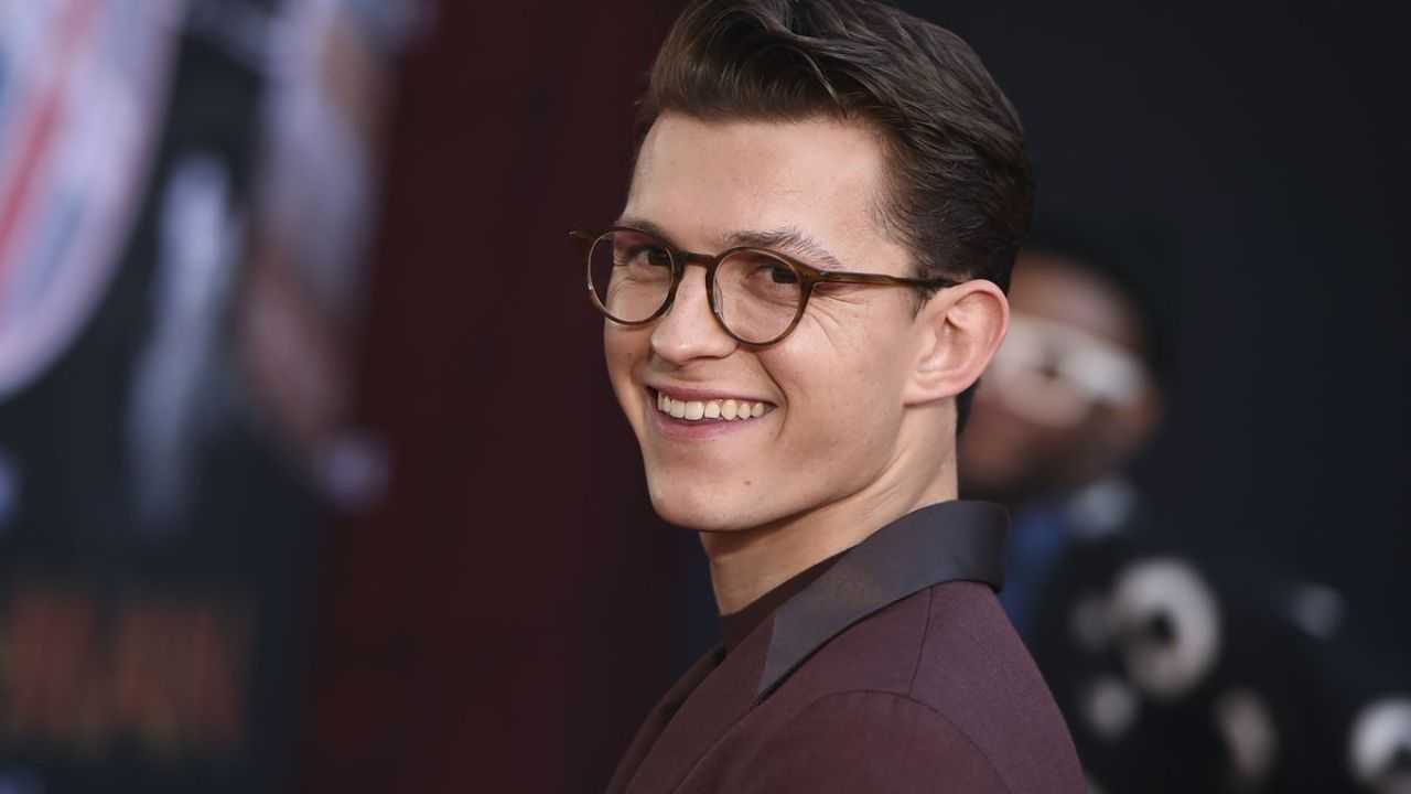 The Crowded Room: Tom Holland protagonist of the series