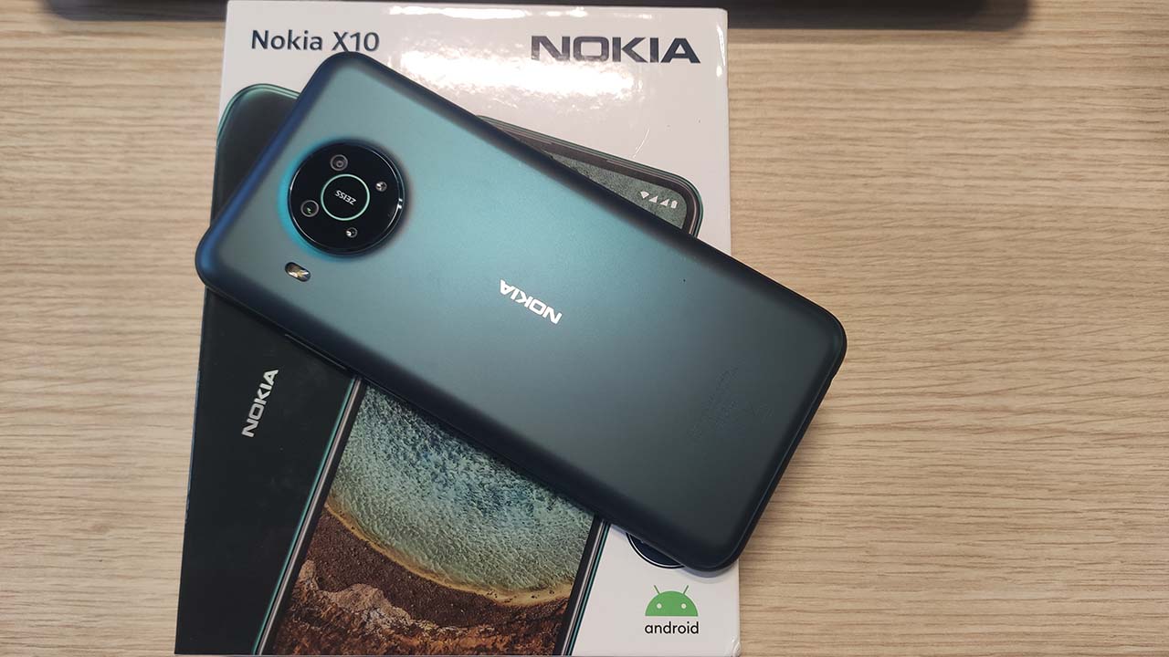 La nostra recensione di Nokia X10: un nuovo piccolo arrivato thumbnail