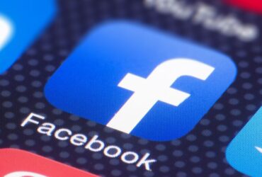 Facebook cerca un "equilibrio" nel combattere le fake news thumbnail