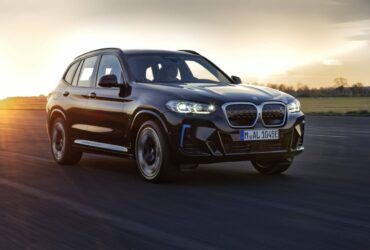 BMW iX3: in UE arriva un modello aggiornato thumbnail