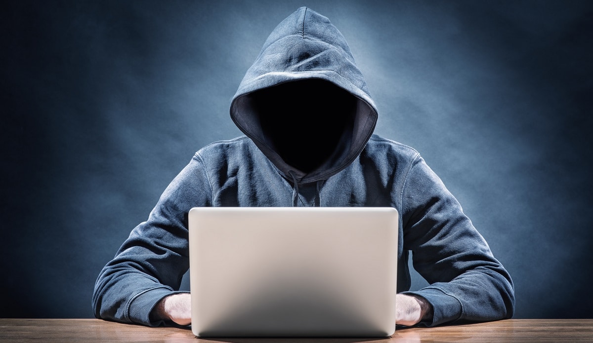 Attacco hacker alla regione Lazio: infettati più di 100 PC thumbnail