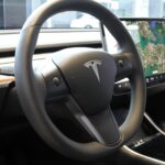 L'Autopilot di Tesla finisce sotto indagine negli USA thumbnail