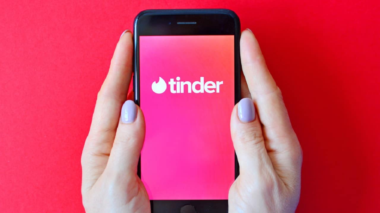Tinder introduce la verifica dell'identità per gli utenti thumbnail