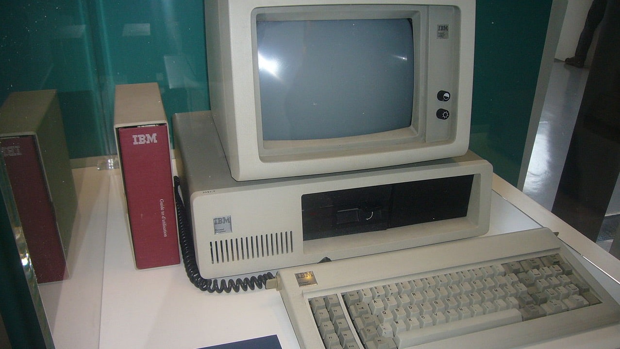 Il primo computer Ibm compie 40 anni proprio oggi thumbnail