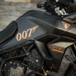 Triumph celebra il nuovo film di 007 con la nuova Tiger 900 Bond Edition thumbnail