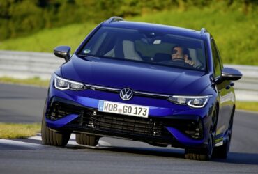 Volkswagen Golf R Variant, torna la più cattiva thumbnail