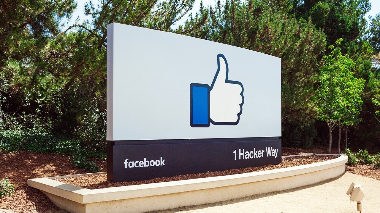 Facebook introduce una regola per bloccare i gruppi pericolosi thumbnail