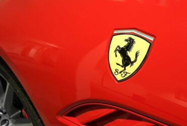 Jony Ive collaborerà con Ferrari e Exor thumbnail