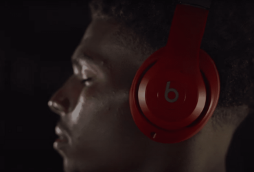 Shedeur Sanders entra a far parte della famiglia Beats thumbnail