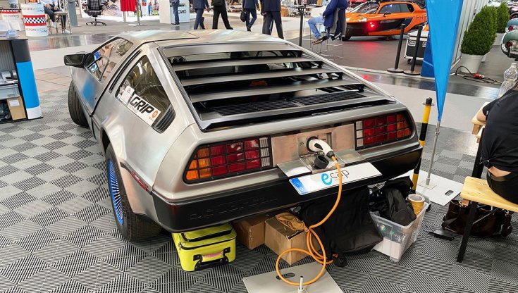 delorean dmc-12 electric-min