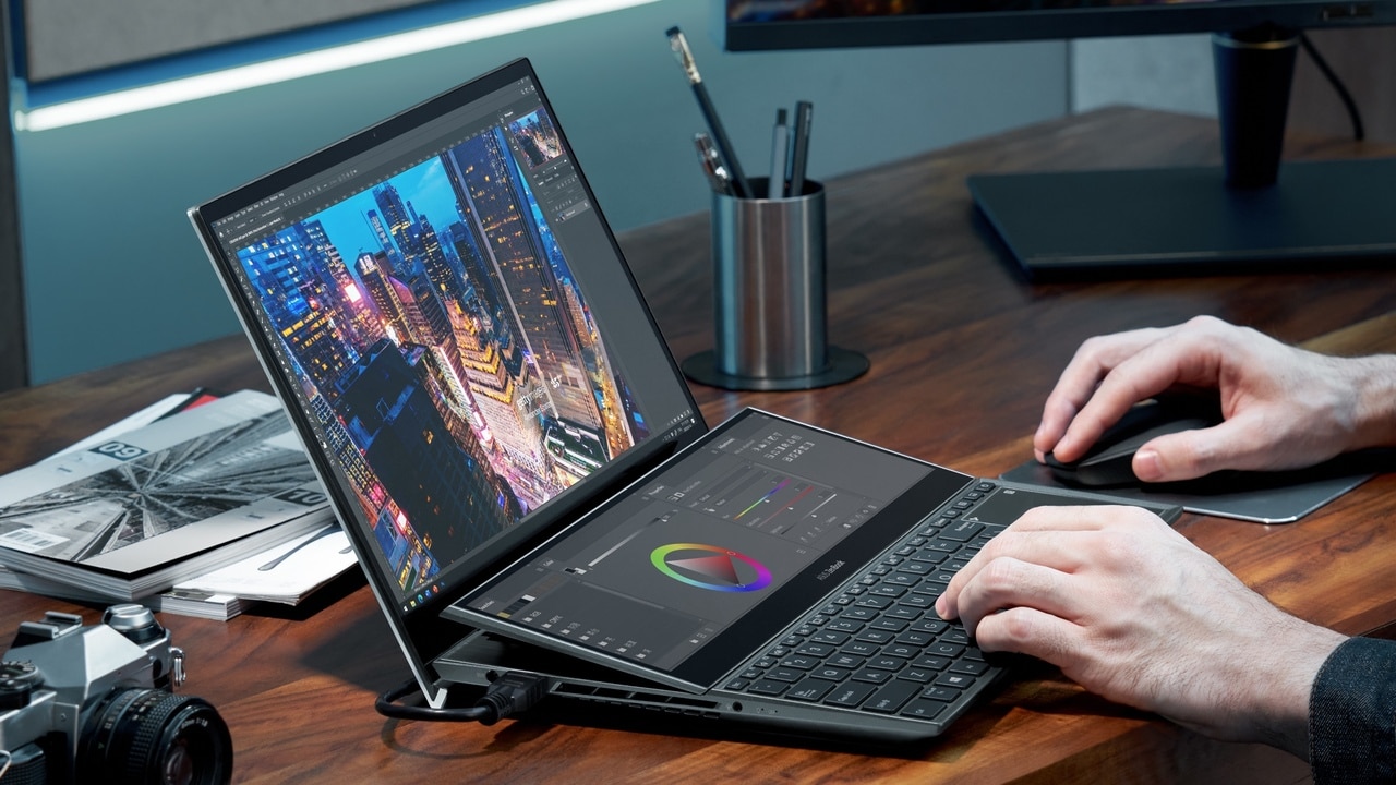 La recensione di Asus ZenBook Duo Pro 15: il nuovo laptop a doppio display thumbnail