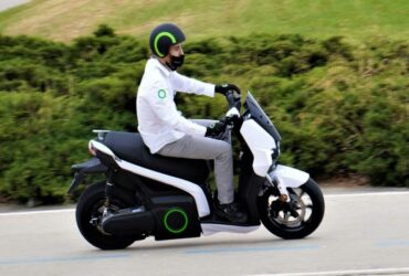 Silence presenta S01 Basic, lo scooter elettrico ed economico thumbnail