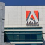 Adobe bloccherà gli stipendi ai dipendenti no vax thumbnail