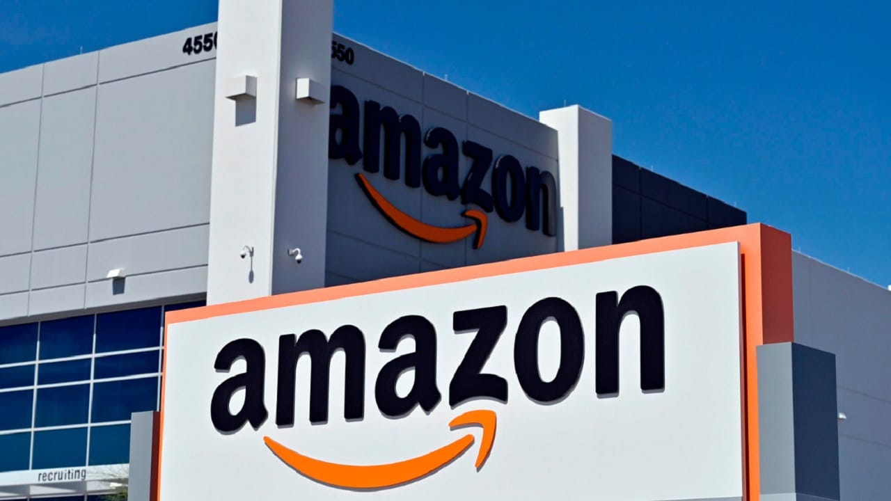 Le spese di Amazon per compensare il rallentamento delle spedizioni durante le vacanze thumbnail
