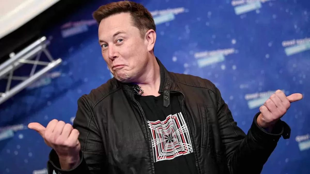 Elon Musk esulta: Tesla ha ora valore di mercato di un trilione di dollari thumbnail