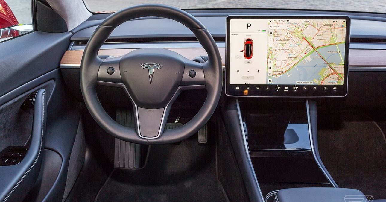 Tesla ritira la nuova versione beta del software Full Self-Driving a causa di diversi problemi thumbnail