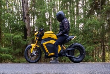 Verge TS, arriva la moto elettrica da 1.000 Nm di coppia e 300 km di autonomia thumbnail