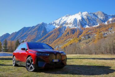 Il test drive di BMW iX, la vera ammiraglia elettrica di Monaco thumbnail