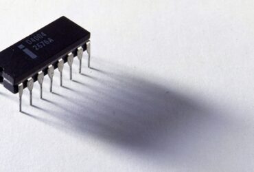 Intel 4004: il primo microchip in commercio compie 50 anni thumbnail