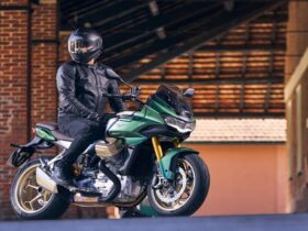 Moto Guzzi V100 Mandello, la moto più innovativa del marchio svelata a EICMA 2021 thumbnail