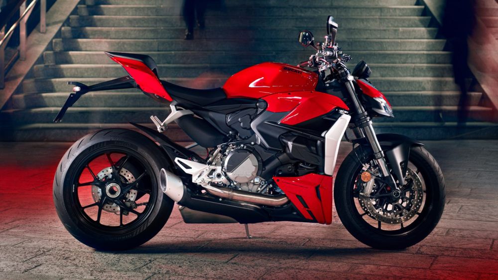 Ducati Streetfighter V2