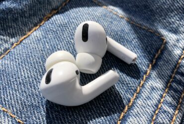 Nuovo aggiornamento firmware per AirPods Pro: ecco come scaricarlo thumbnail
